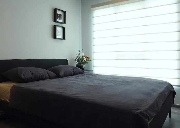 Modern 1br Walk To Bang Na Bts Lejlighed *