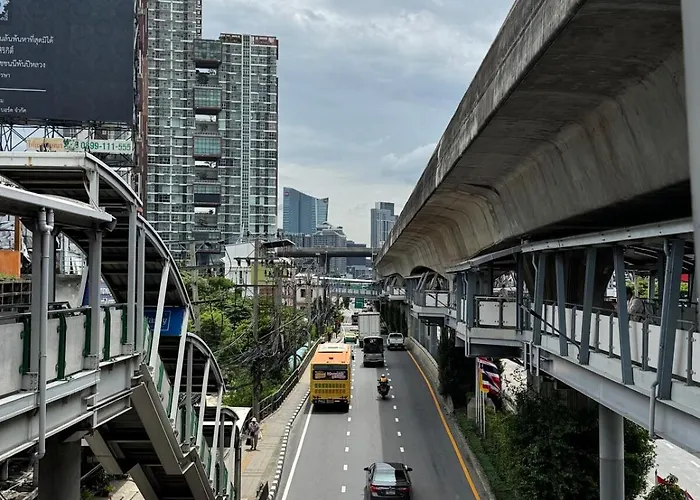 Modern 1br Walk To Bang Na Bts Bangkok